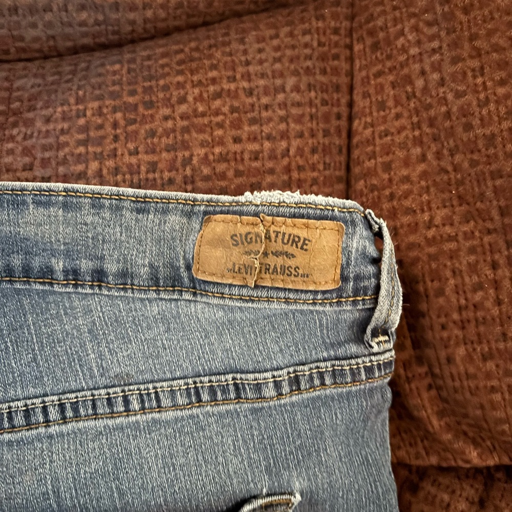 Levi's Signature Blue Jeans